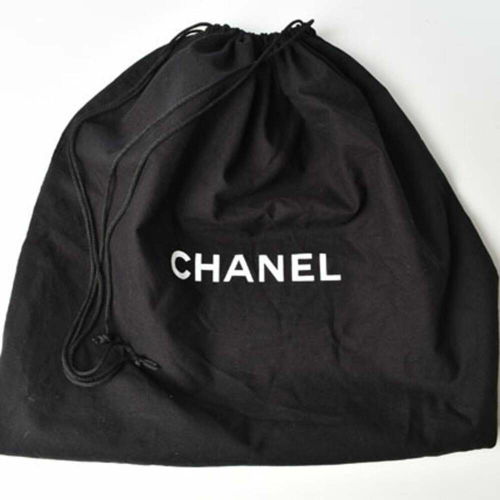 CHANEL Black Leather Tote Bag - Picture 13 of 13